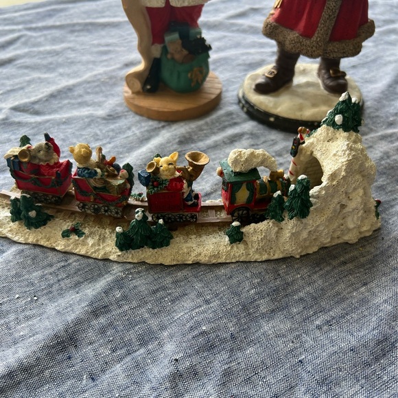 Set of 3 - Two Santa’s and a Christmas Train - Picture 5 of 16